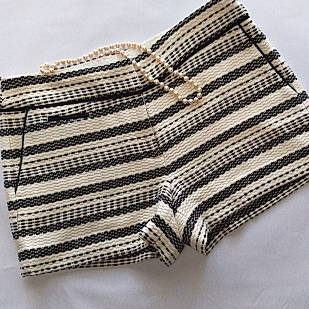 Ann Taylor Loft - The Riviera Short - NWOT
